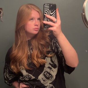 Meet your Posher, Ella